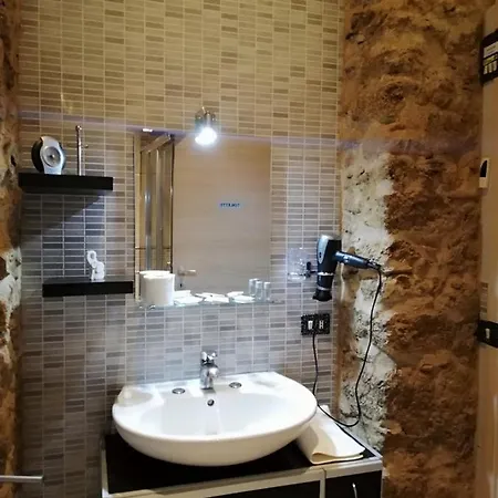 Gasthuis Palazzo Sant'elia *