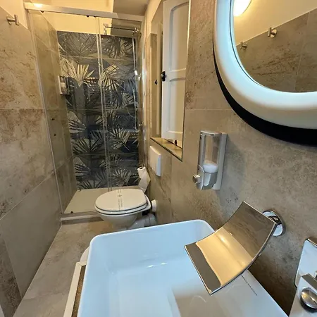 Palazzo Sant'elia 3*